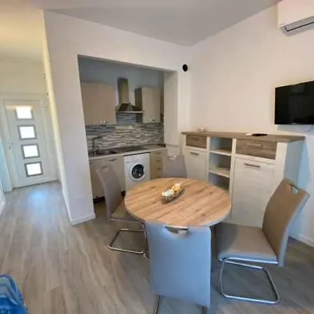 In 51892 بيبيوني